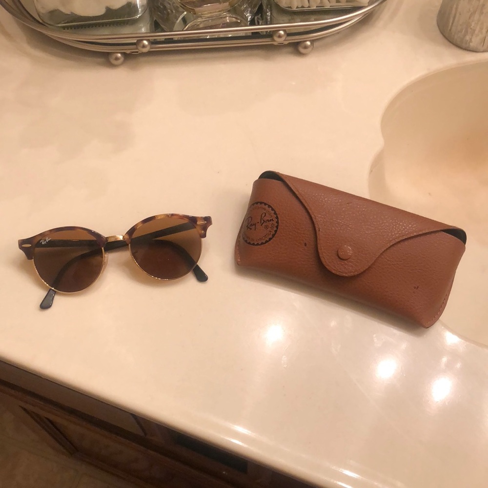 Ray-Ban 😎